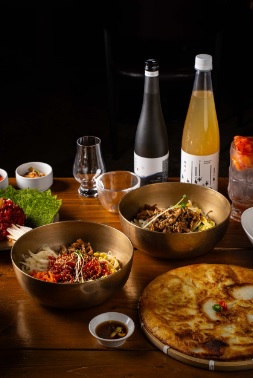 생생정보 믿고 떠나는 스타의 고장 가수 박남정 경남 함안 여행 코스 함안낙화놀이 무진정 식당 탐밀 카페두루고 함주공원