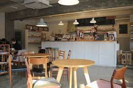 폐업하는 카페의 공통점 - 동네 카페 50곳의 리뷰 3,200건을 AI로 분석한 실제 결과 리포트