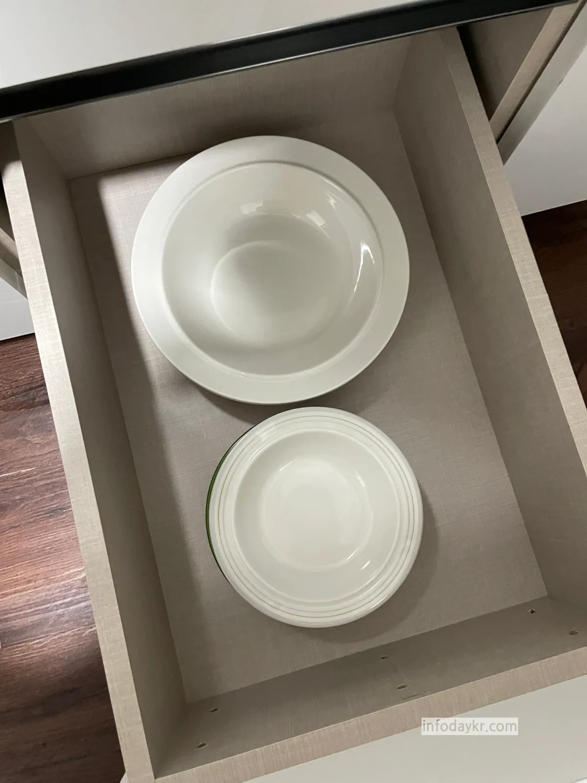 너의하루-식기류