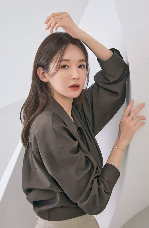 강민경 프로필
