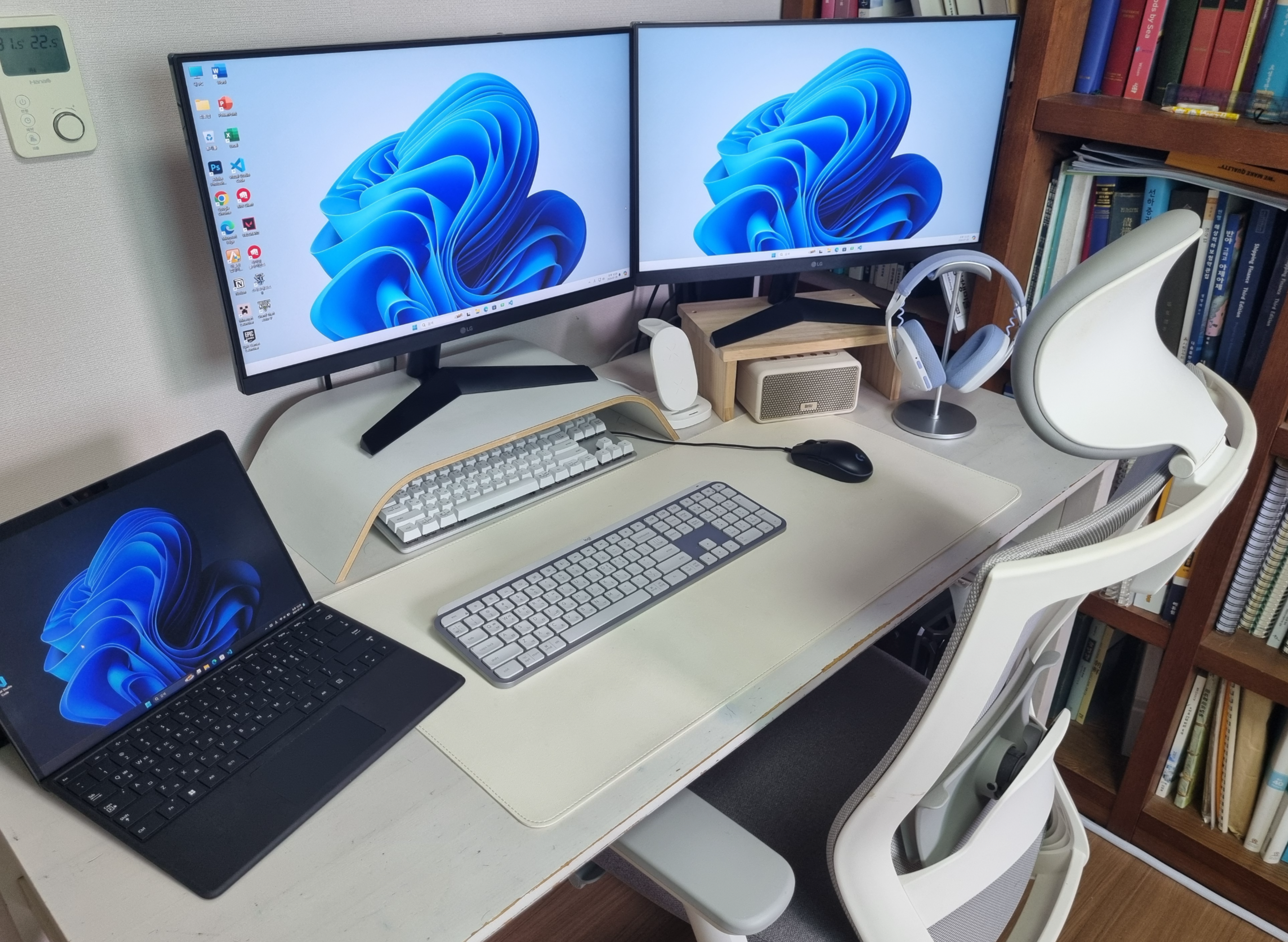 책상 전체 모습