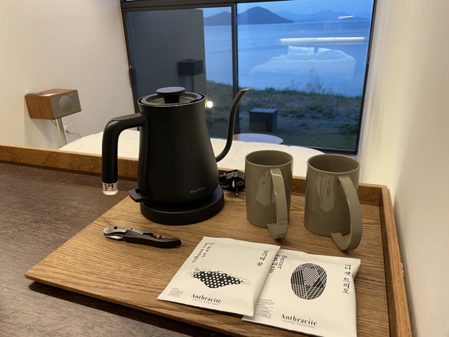 드립커피를-마실-수-있도록-구비해-놓았습니다.