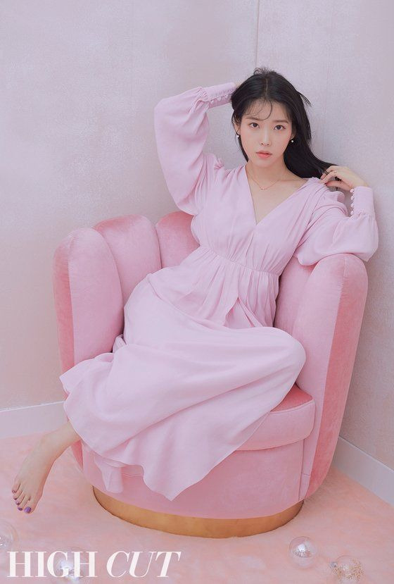 아이유 나이 프로필 드라마 '21세기 대군부인' 변우석 케미, 이종석 근황 총정리