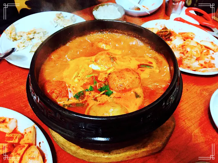 생생정보 가마솥 닭볶음탕 맛집