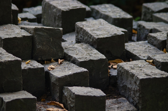 헤어지자는 통보에도 남자친구가 받아들이지 않자, 벽돌로 남자친구 머리를 내리친 20대 여성이 붙잡혔다. 본 기사와 무관한 이미지. [사진=픽사베이]