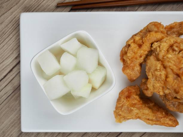 치킨무 통, 그냥 플라스틱류로 버리면 안 된다네요