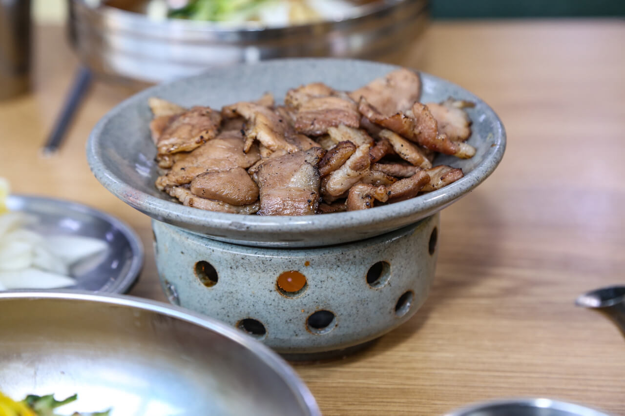 생방송투데이 3784회 한우물의 법칙 경주 전통 밀면 전문점 맛집 불국사밀면 (밀면 연탄불고기 맛집)