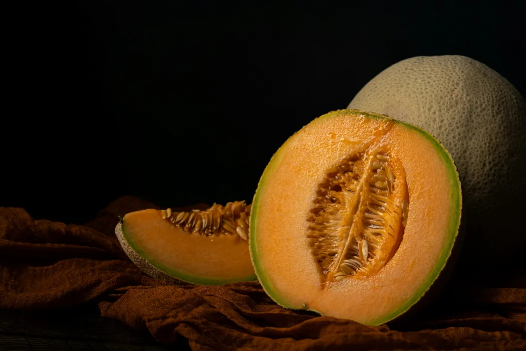 반으로-자른-멜론-사진