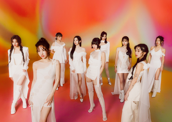 트와이스 단체 콘셉트 포토 [사진=JYP엔터테인먼트]