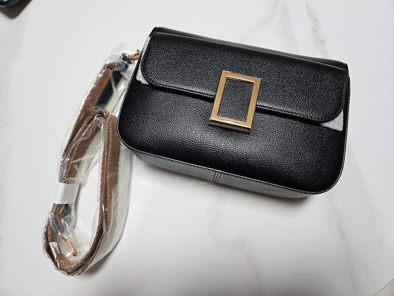 쿠론_버베나_크로스백_외관