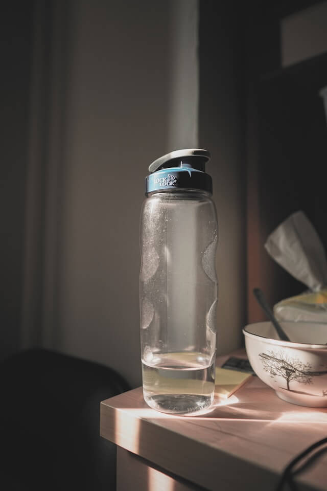 정수된 물 사진