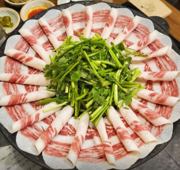 생방송투데이 맛있는 퇴근 차돌박이 구절판