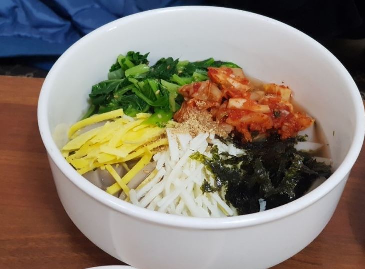 옥동손국수 메일묵밥