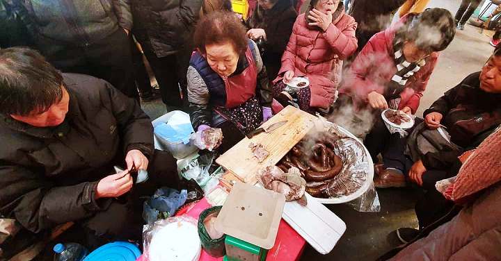 생방송오늘저녁 종로 광장시장 두툼하고 부드러운 할머니 표 순대 3시50분 순대 맛집 추천