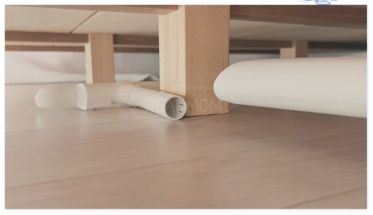 모온오비큠-청소기-헤드빠짐-단점-침대아래-청소-다리걸림