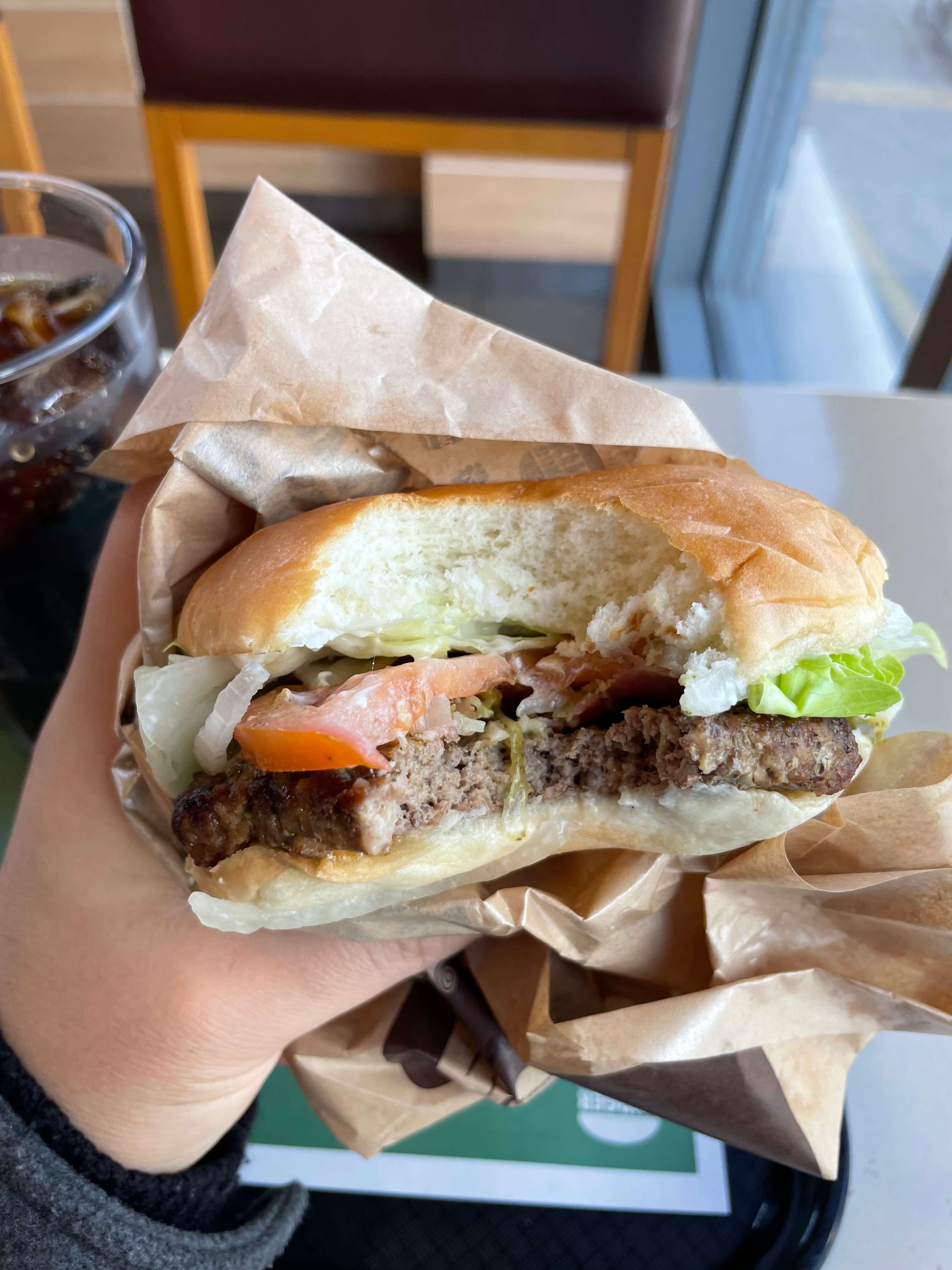 오리지널스 이탈리안 살사베르데 단면과 150g 소고기 패티