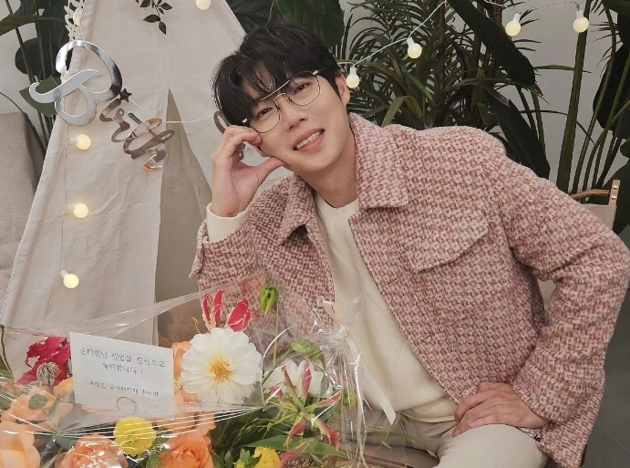 손태진 트로트 라디오 첫방 영상