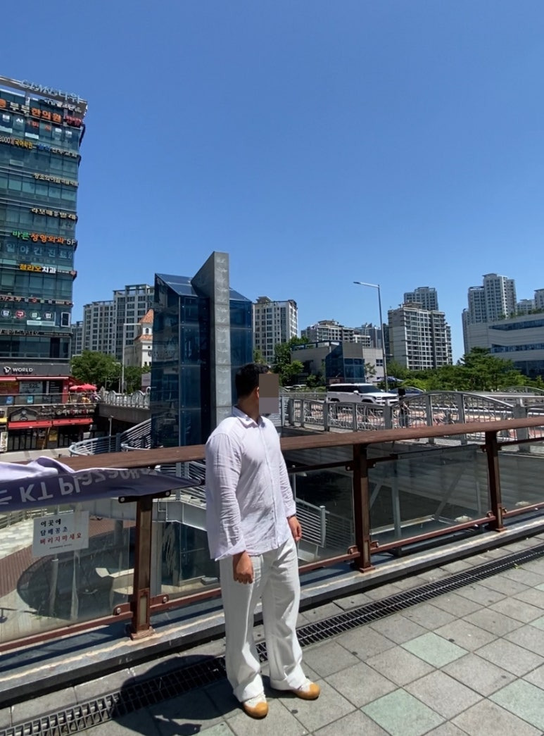 데일리룩(2025. 7. 11.)무신사스탠다드 린넨셔츠 화이트, 무신사스탠다드 린넨라이크 와이드 데님팬츠 화이트, 카시오 A158W-1 클래식 실버, 스텔라레알레 컨버스 스니커즈