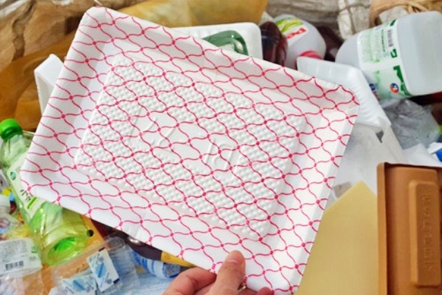 재활용 불가품목, 색깔 있는 포장지