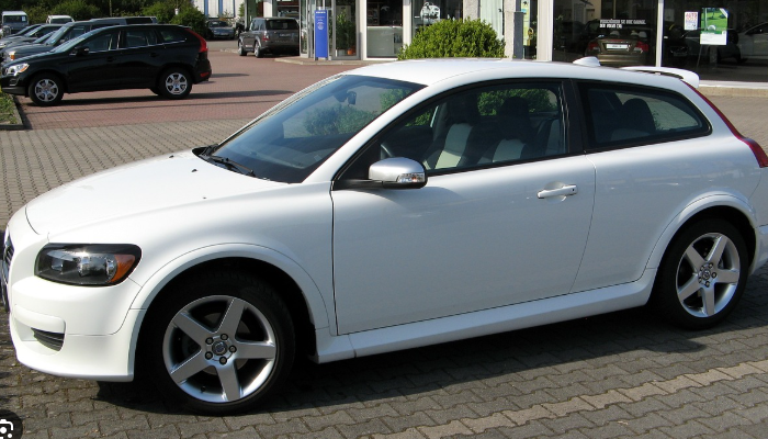 볼보 C30 중고차 가격 시세표 연비