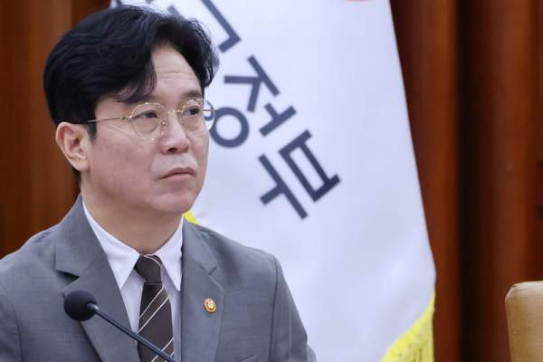 김영훈 노동장관 면담: 삼성전자 긴급 중재, 5만명 총파업 임박에 따른 성과급 쟁점 및 100조 손실 시나리오 총정리