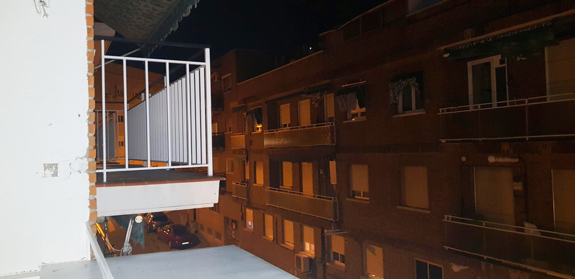 스페인 마드리드 에어비엔비 테라스에서