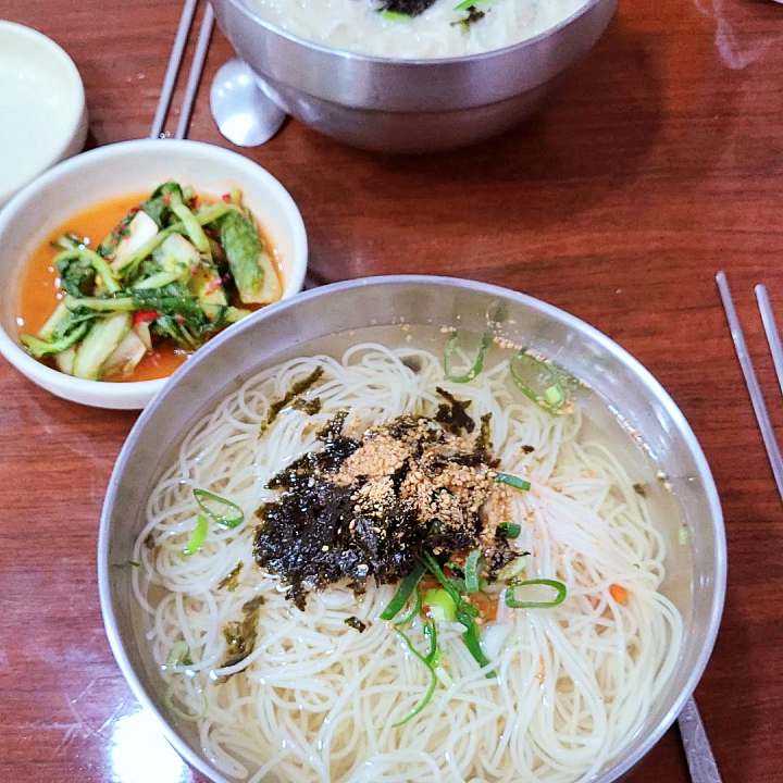 생방송오늘저녁 낭만시장 중앙시장 춘천 들깨 칼국수 옹심이 뽀글장 보리밥 비빔밥 맛집 추천