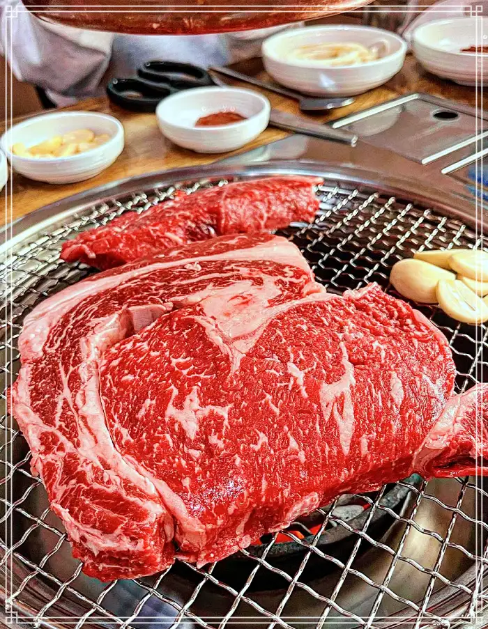 강원 홍천 맛집 농장직영 한우 정육식당, 투뿔 숯불 구이