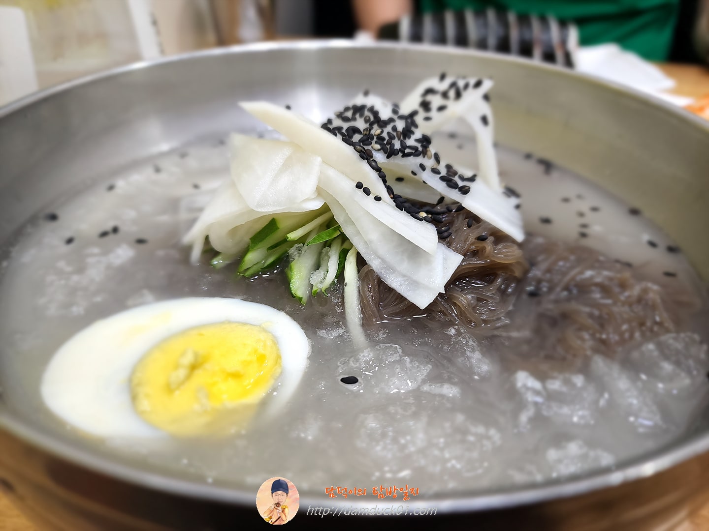 물냉면