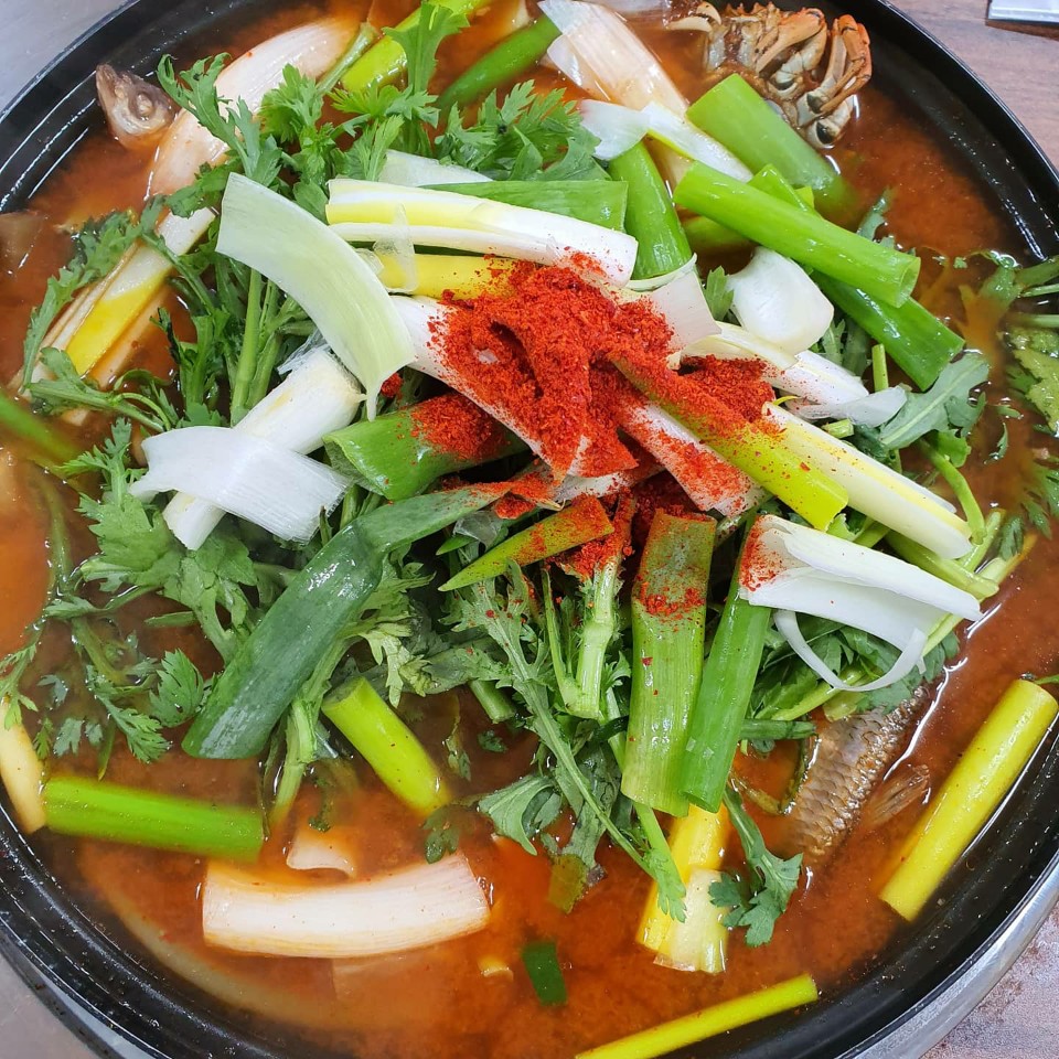  민물 매운탕 어탕국수 메기 쏘가리 민물고기 경기 포천 맛집 추천 생방송투데이 리얼맛집 오늘방송 자족식당