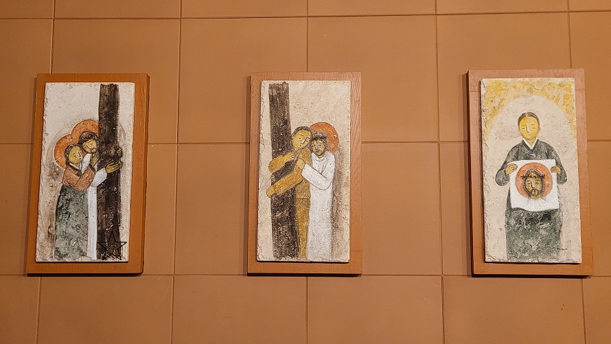 횡성 풍수원성당 성체조배실 내부 십자가의 길 그림 사진