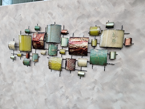 파라디조 입구 계단에 이색 인테리어