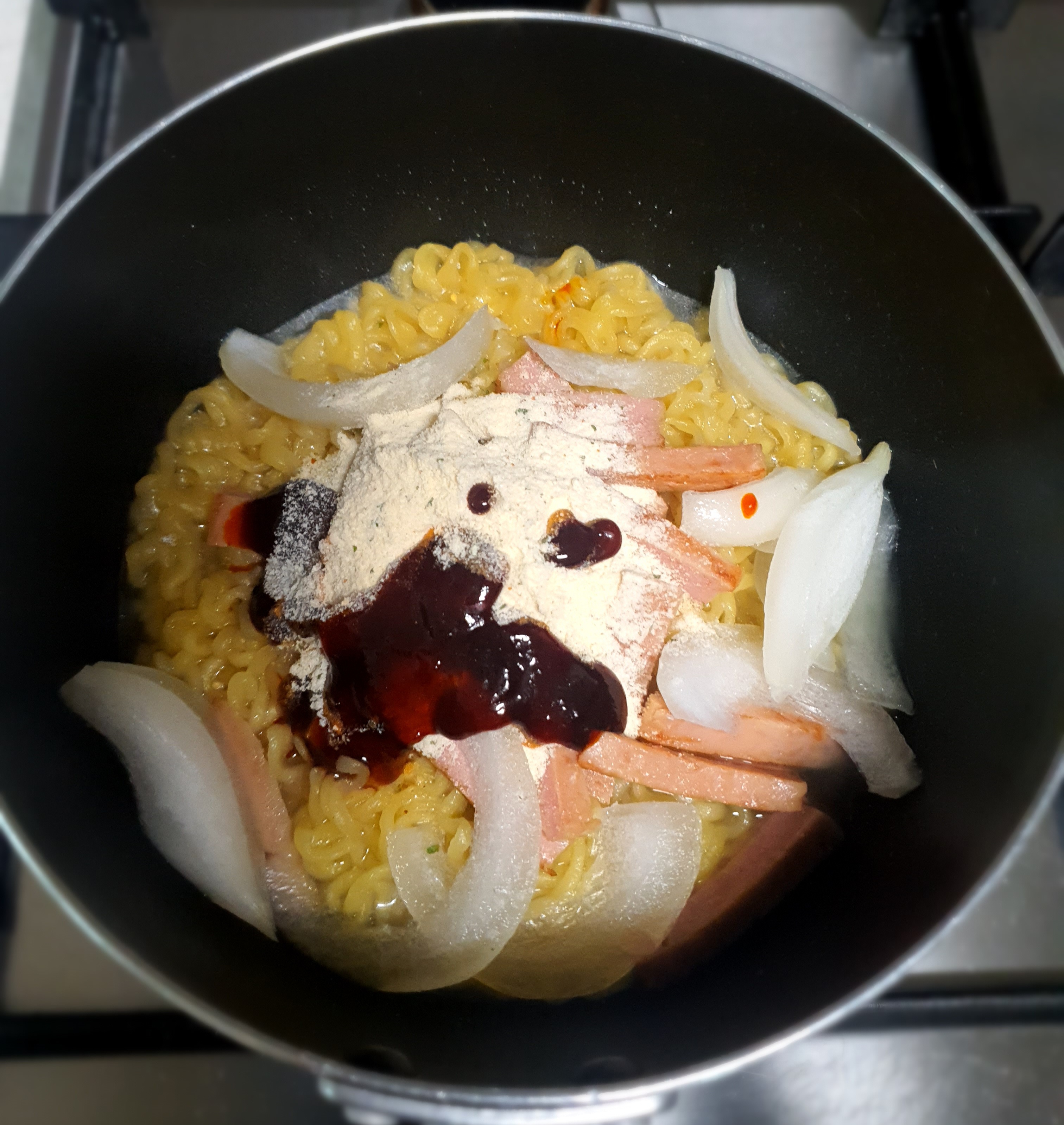 액상소스도-넣습니다.