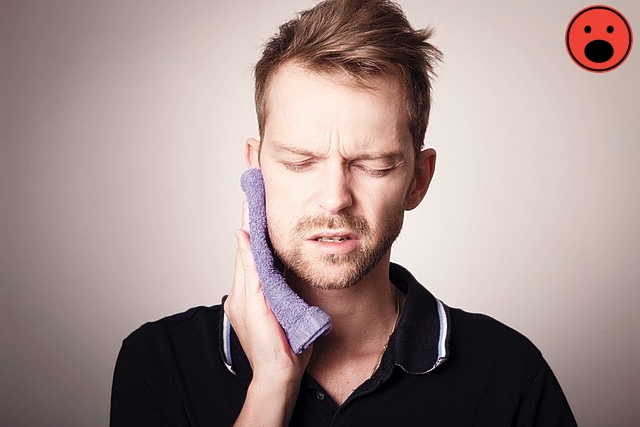 무릎 관절 통증 원인