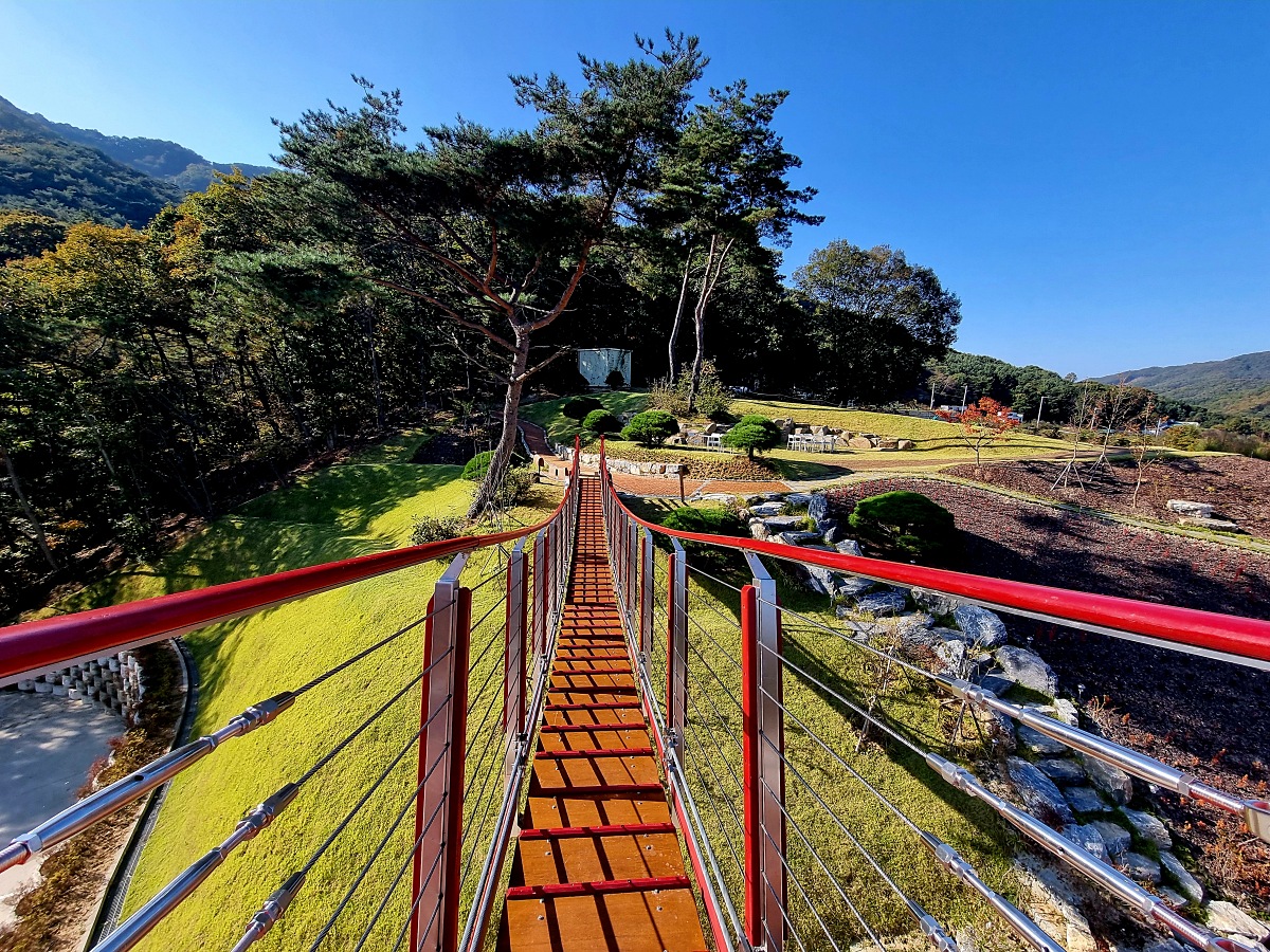 강원도 원주 포트힐 카페: 미니 출렁다리와 루프탑 정원, 산 뷰가 예쁜 곳