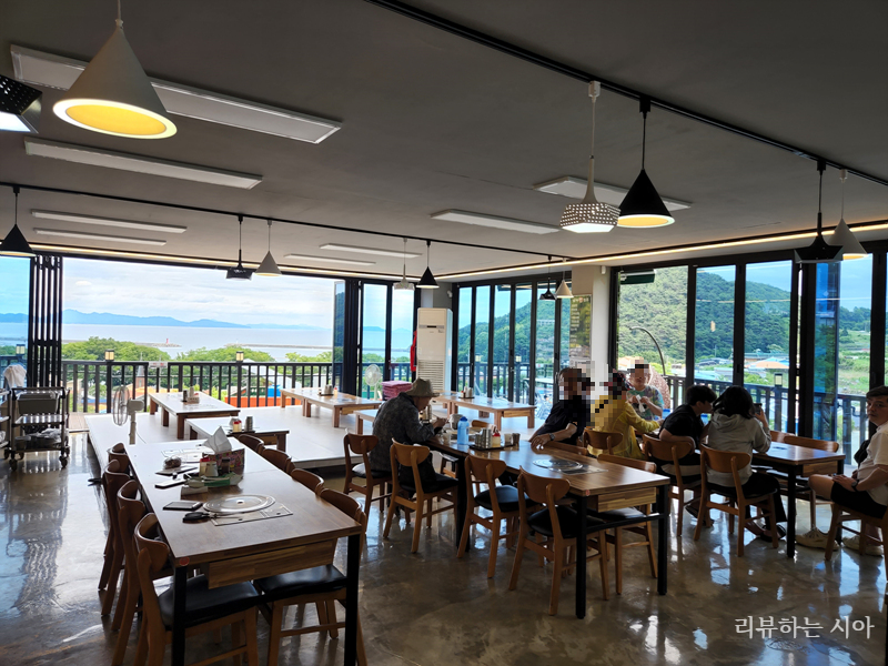 남해_찐_짬뽕_실내