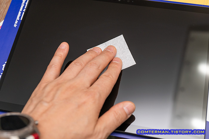 노트북 액정 부착 전 알콜 스왑