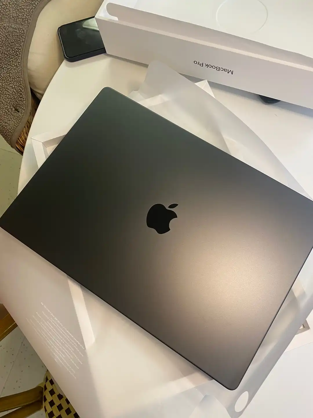 맥북프로-스페이스블랙-박스오픈-이미지