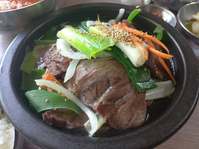 수유동 계곡 육개장 '샘터마루'