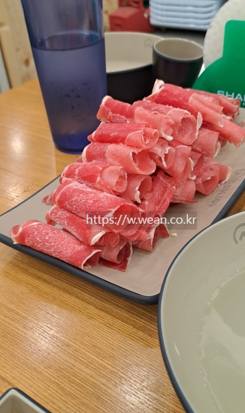 소고기가 놓여있어요.