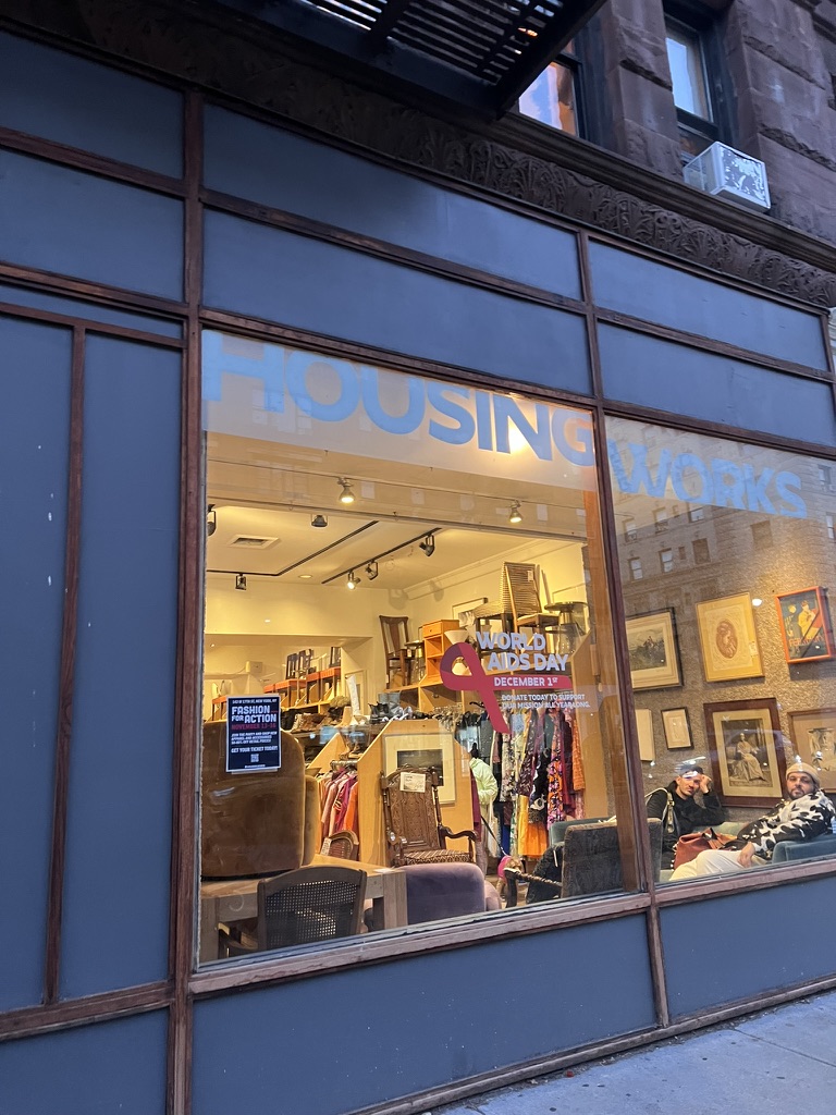 뉴욕 housing works 입구