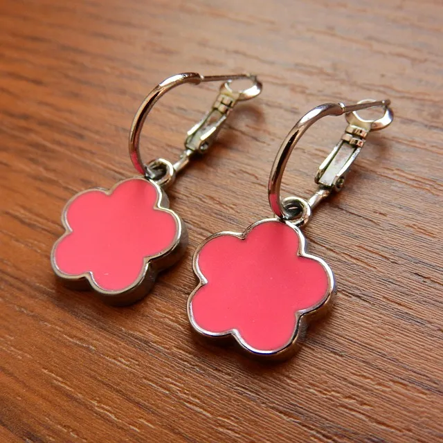 피부과 전문의가 알려주는 초록색 귀걸이 대처법에 대해_8