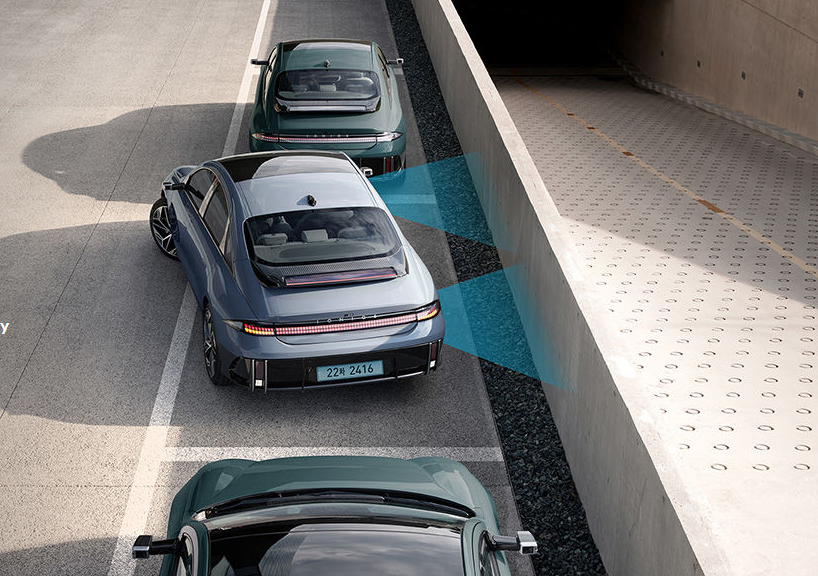 아이오닉6 차량(18)