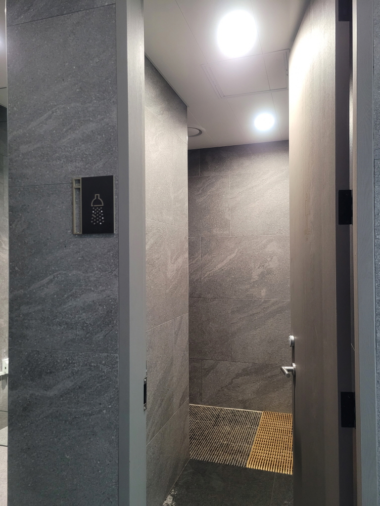 더블트리 바이 힐튼 서울 판교 수영장