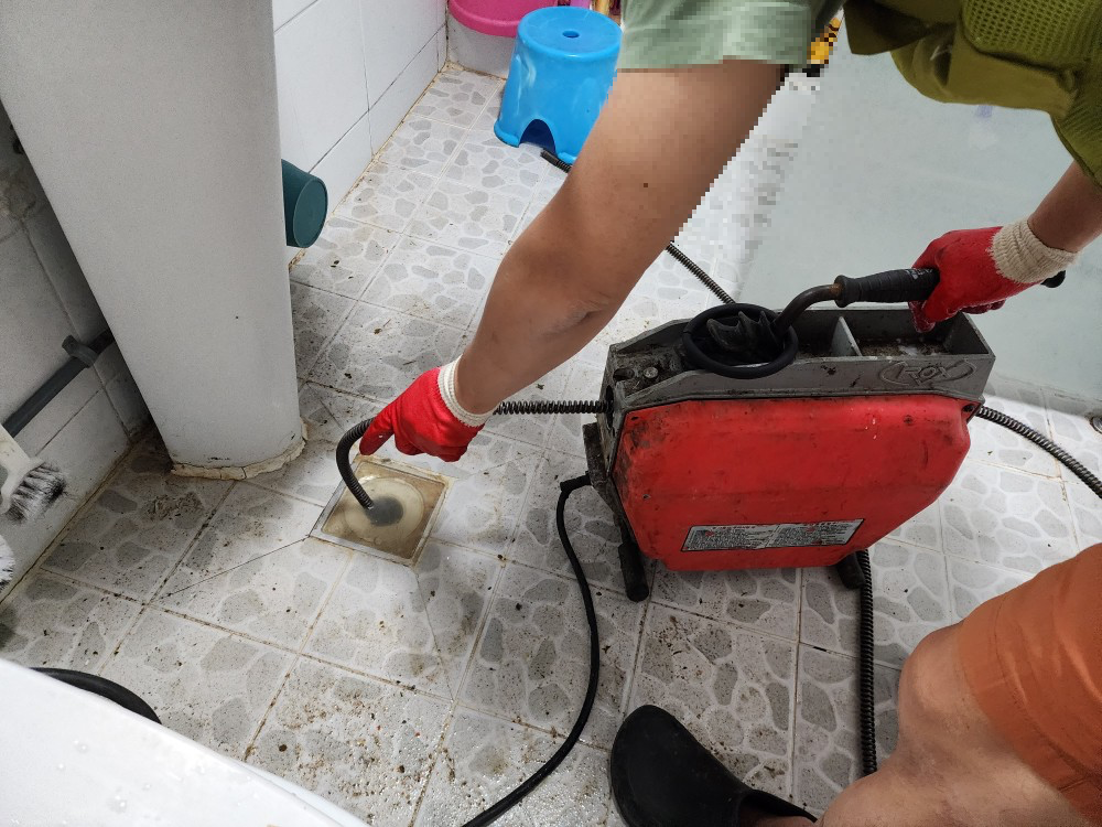 욕실 하수구 냄새 해결