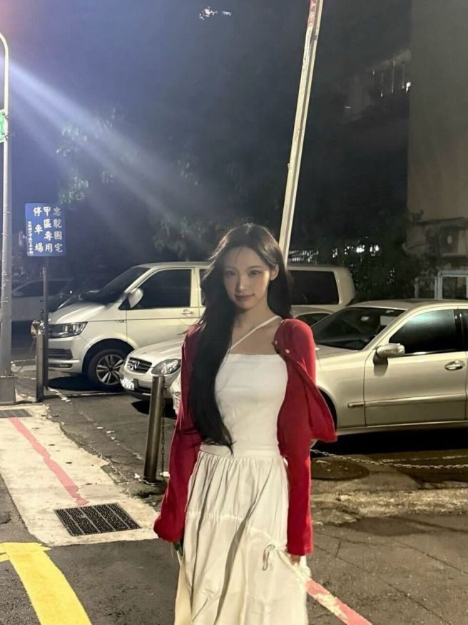 리센느 원이 '무섭노' 사투리 일베 논란 총정리! 나이, 프로필, 학력, 고향 거제, 키와 몸매 매력, 조국 이준석 정치권 공방 및 진중권 일침 심층 진단