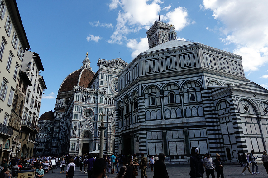 두오모 대성당 외관 모습