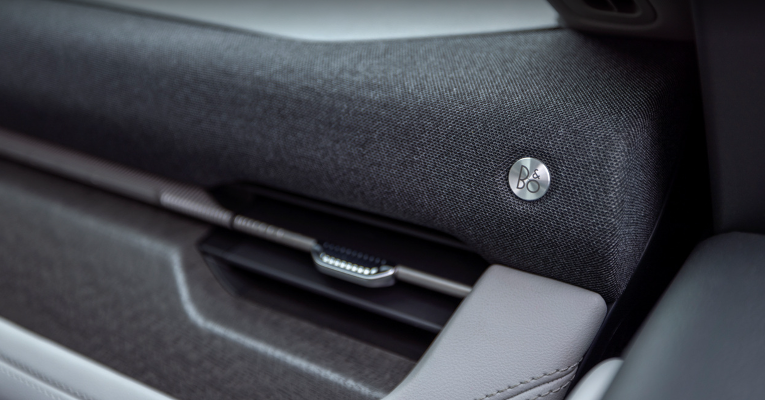 포드 익스플로러 가격 vs 경쟁 모델 비교