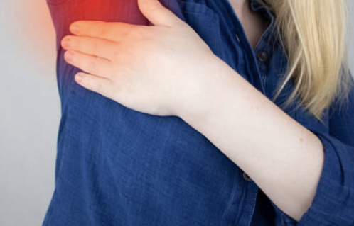 겨드랑이 통증 12가지 원인 총정리 섬네일