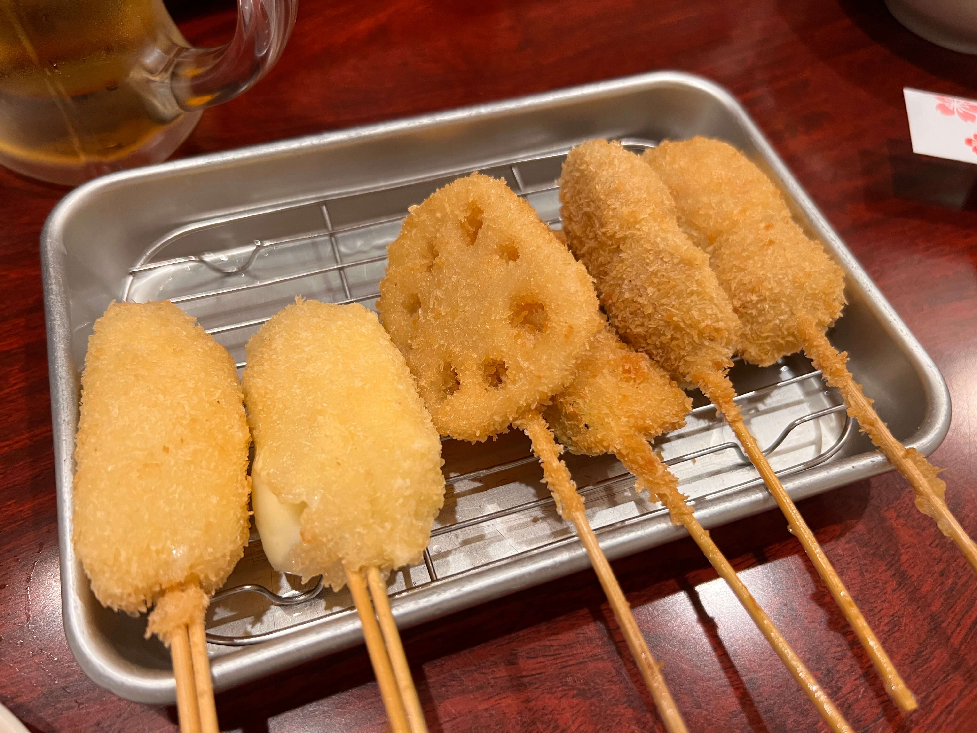 오사카 도톤보리에 위치한 쿠시카츠 맛집 &amp;#39;호타루&amp;#39;